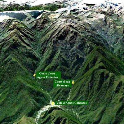 Visualisation des reliefs de la zone les cours d’eau Aguas Calientes et Alcamayo et la ville d’Aguas Calientes.jpg