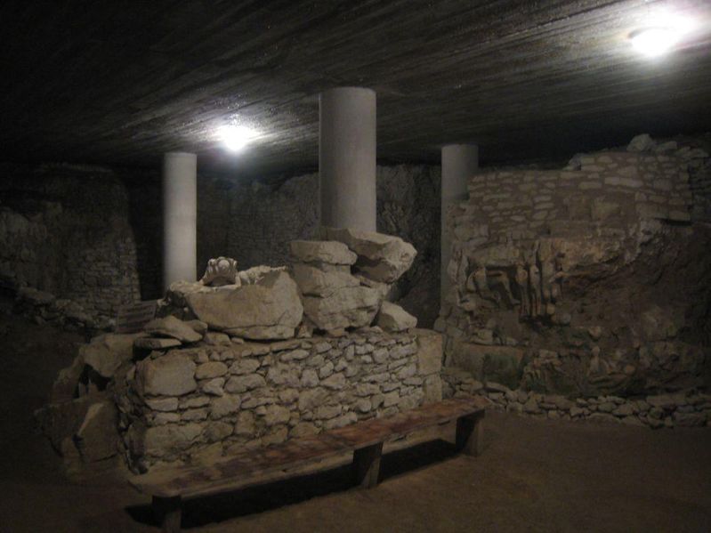 Fichier:Dalle beton salle aux sculptures.jpg