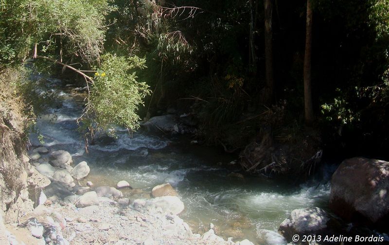 Fichier:Rivière d'Ollantaytambo, Pérou.jpg
